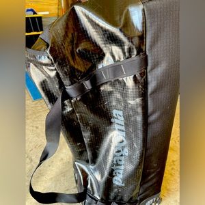Patagonia Black Hole Wheeled Duffle Bag 70l